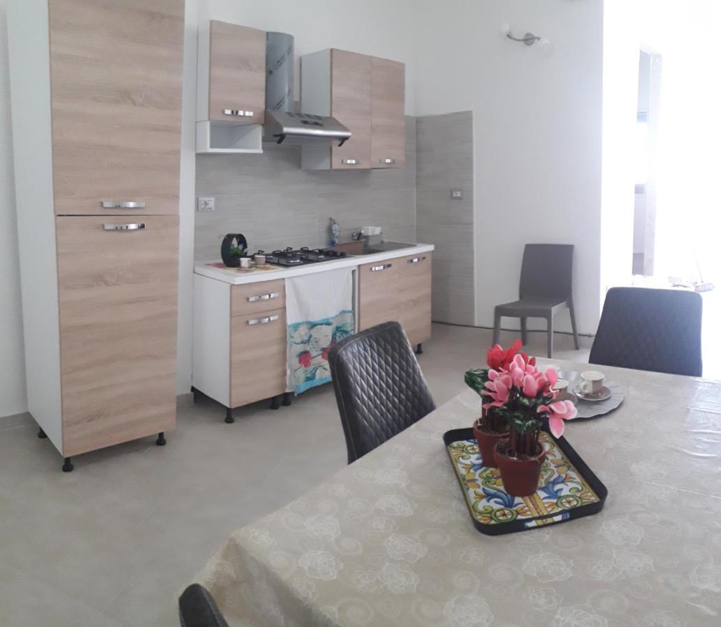 Blu Dea Apartment & Room Torre Lapillo Exterior photo