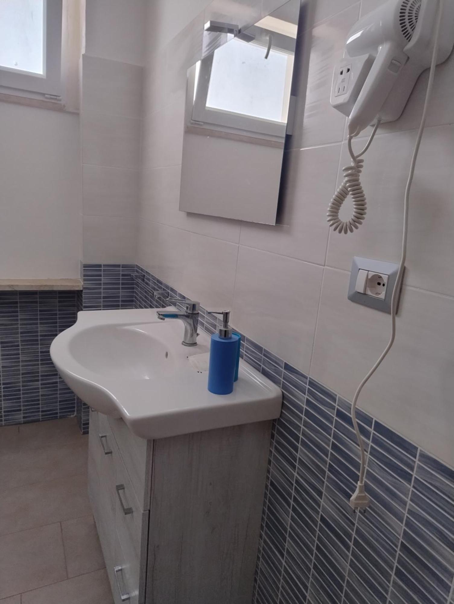 Blu Dea Apartment & Room Torre Lapillo Exterior photo